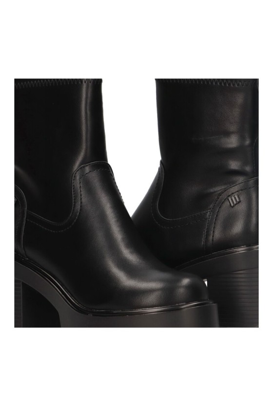 Botin mujer MUSTANG 52889 negro