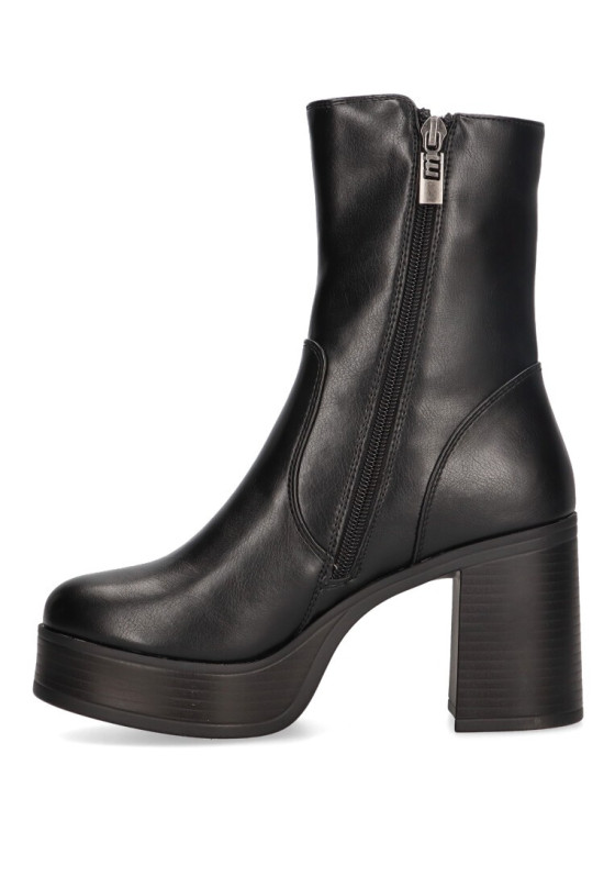 Botin mujer MUSTANG 53562 negro