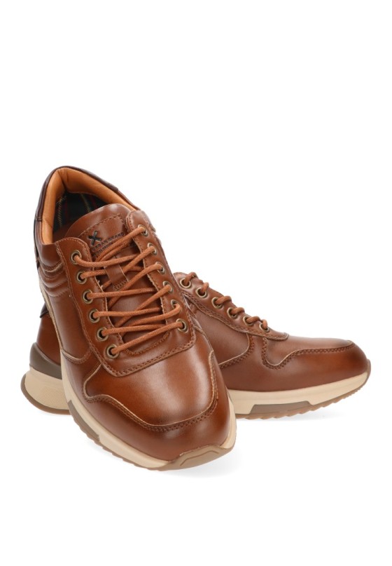 Deportivo hombre XTI 142928 camel