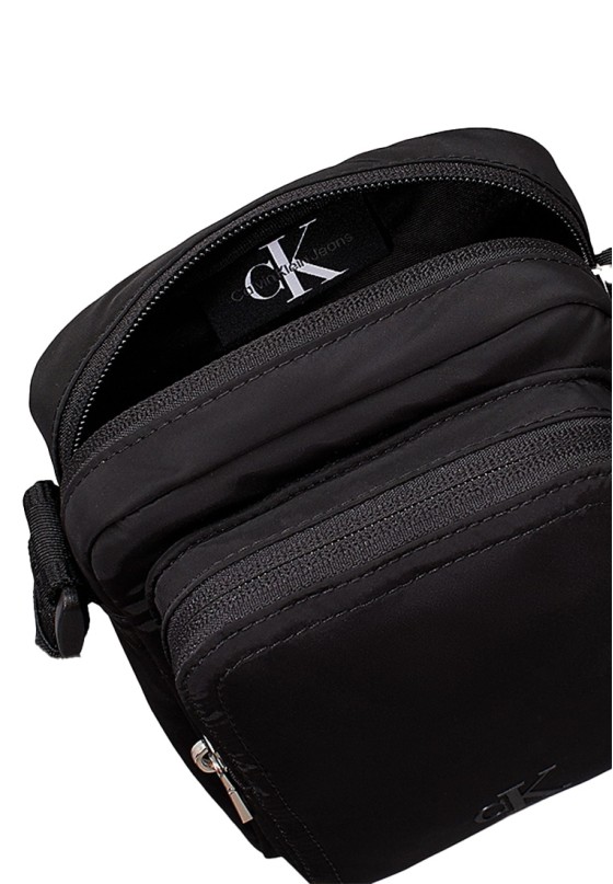 Bolso bandolera pequeña hombre CALVIN KLEIN k50k512567 negro